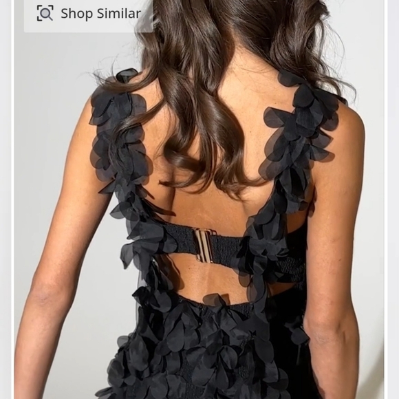 AKIRA COVER GIRL MIN DRESS WITH FLORAL APPLIQUES SIZE SMALL NWT - Picture 3 of 8